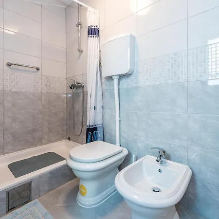 Awesome In Polje * Mirlovic-Polje