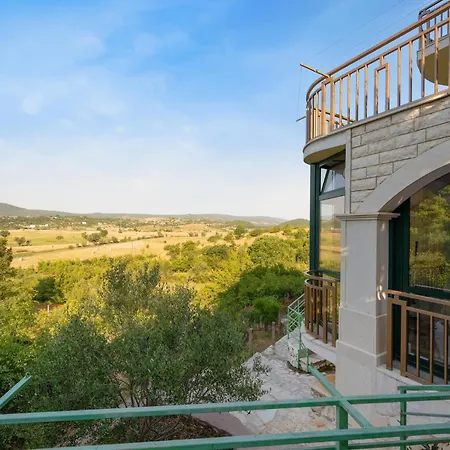 Awesome In Polje Vakantiehuis