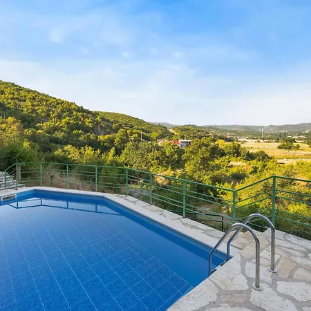 Awesome In Polje Vikendica *