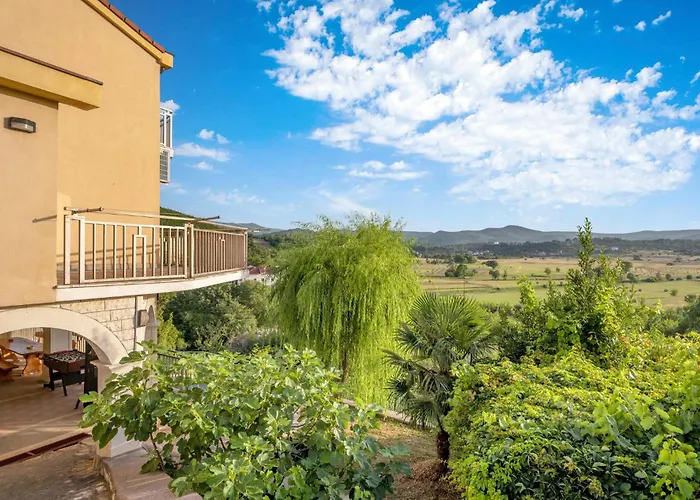 Awesome In Polje Mirlovic-Polje