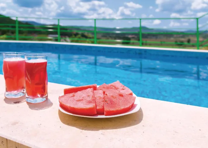 Awesome In Polje * Mirlovic-Polje