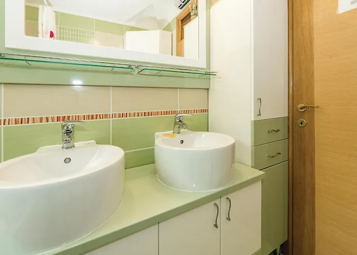 Awesome In Polje Vakantiehuis *