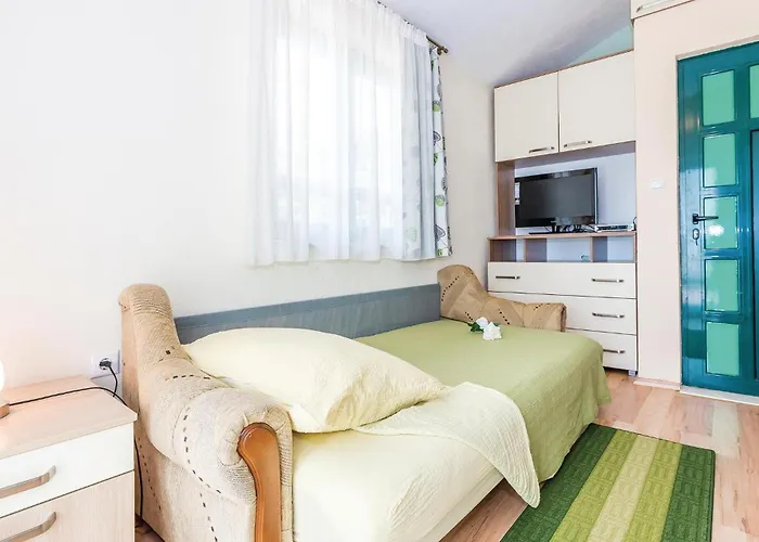 Awesome In Polje * Mirlovic-Polje