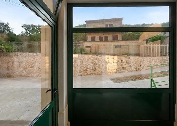 Vakantiehuis Awesome In Polje *